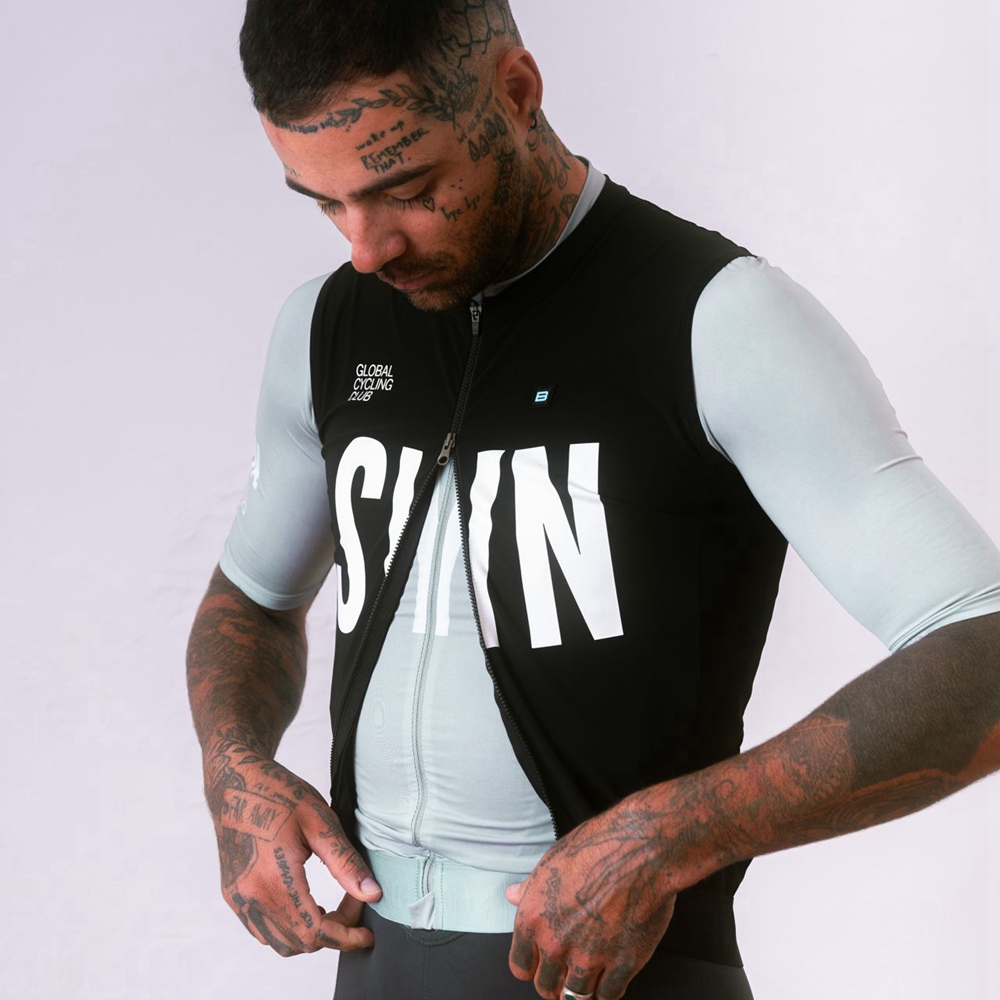 Gümüş grisi kısa kollu bisikle - Cycling Gear Brands incelemesi ve fiyatı